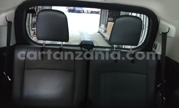 Nunua Imported Toyota Land Cruiser Prado Nyeusi Gari ndani ya Dar es Salaam nchini Dar es Salaam Nunua Imported Toyota Land Cruiser Prado Nyeusi Gari ndani ya Dar es Salaam nchini Dar es Salaam