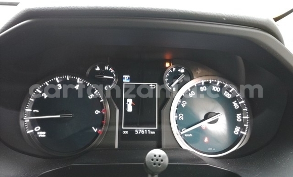 Nunua Imported Toyota Land Cruiser Prado Nyeusi Gari ndani ya Dar es Salaam nchini Dar es Salaam Nunua Imported Toyota Land Cruiser Prado Nyeusi Gari ndani ya Dar es Salaam nchini Dar es Salaam