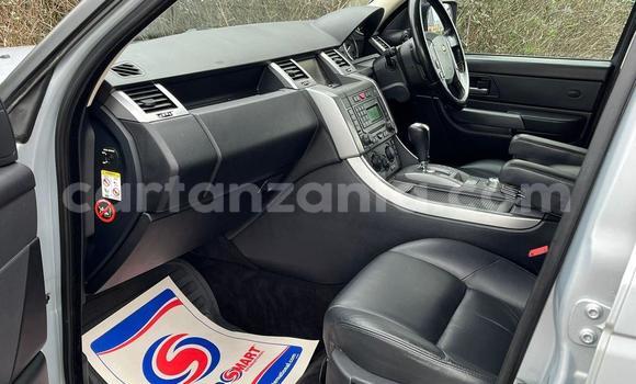 Buy Import Land Rover Range Rover White Car in Dar es Salaam in Dar es Salaam Buy Import Land Rover Range Rover White Car in Dar es Salaam in Dar es Salaam