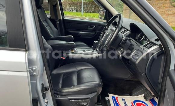 Buy Import Land Rover Range Rover White Car in Dar es Salaam in Dar es Salaam Buy Import Land Rover Range Rover White Car in Dar es Salaam in Dar es Salaam