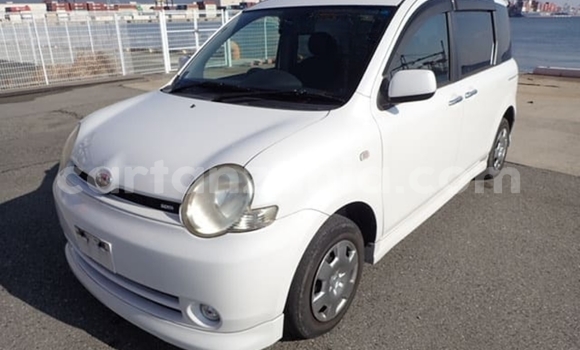 Buy Import Toyota Sienta White Car in Dar es Salaam in Dar es Salaam Buy Import Toyota Sienta White Car in Dar es Salaam in Dar es Salaam