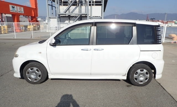 Buy Import Toyota Sienta White Car in Dar es Salaam in Dar es Salaam Buy Import Toyota Sienta White Car in Dar es Salaam in Dar es Salaam