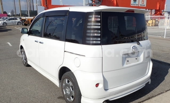 Buy Import Toyota Sienta White Car in Dar es Salaam in Dar es Salaam Buy Import Toyota Sienta White Car in Dar es Salaam in Dar es Salaam