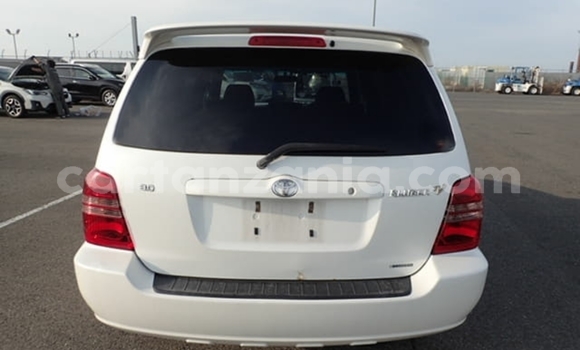 Nunua Imported Toyota Kluger Nyeupe Gari ndani ya Dar es Salaam nchini Dar es Salaam Nunua Imported Toyota Kluger Nyeupe Gari ndani ya Dar es Salaam nchini Dar es Salaam