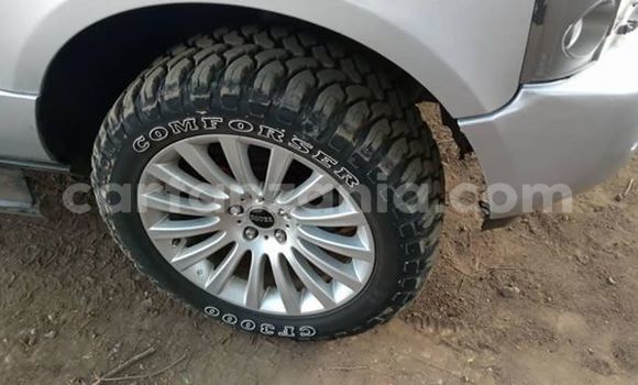 Buy Used Land Rover Range Rover Vogue Silver Car in Dar es Salaam in Dar es Salaam Buy Used Land Rover Range Rover Vogue Silver Car in Dar es Salaam in Dar es Salaam