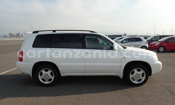 Nunua Imported Toyota Kluger Nyeupe Gari ndani ya Dar es Salaam nchini Dar es Salaam Nunua Imported Toyota Kluger Nyeupe Gari ndani ya Dar es Salaam nchini Dar es Salaam