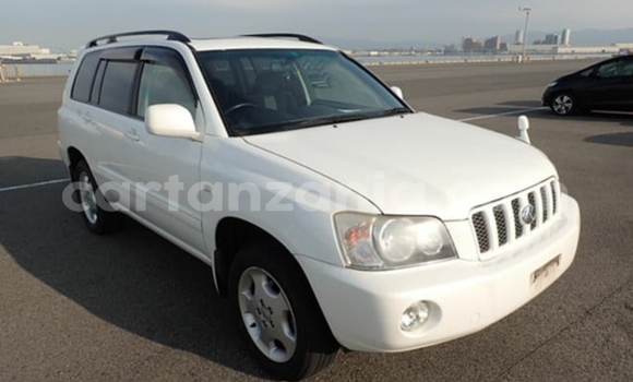 Nunua Imported Toyota Kluger Nyeupe Gari ndani ya Dar es Salaam nchini Dar es Salaam Nunua Imported Toyota Kluger Nyeupe Gari ndani ya Dar es Salaam nchini Dar es Salaam