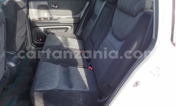Nunua Imported Toyota Kluger Nyeupe Gari ndani ya Dar es Salaam nchini Dar es Salaam Nunua Imported Toyota Kluger Nyeupe Gari ndani ya Dar es Salaam nchini Dar es Salaam