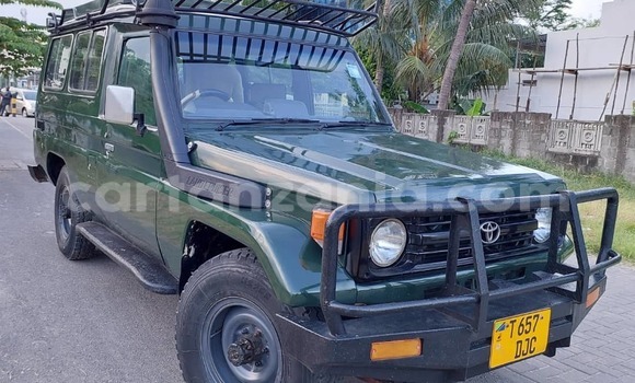 Buy Used Toyota Land Cruiser Green Car in Dar es Salaam in Dar es Salaam Buy Used Toyota Land Cruiser Green Car in Dar es Salaam in Dar es Salaam