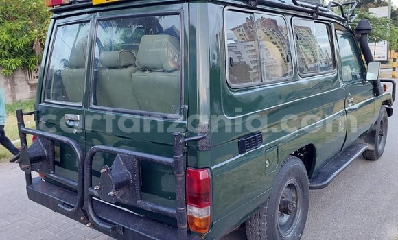 Buy Used Toyota Land Cruiser Green Car in Dar es Salaam in Dar es Salaam Buy Used Toyota Land Cruiser Green Car in Dar es Salaam in Dar es Salaam