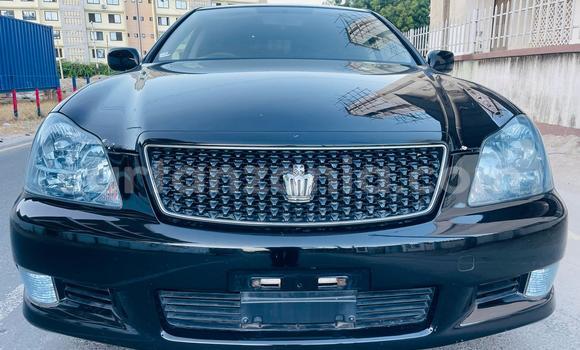 Nunua Imported Toyota Crown Nyeusi Gari ndani ya Dar es Salaam nchini Dar es Salaam