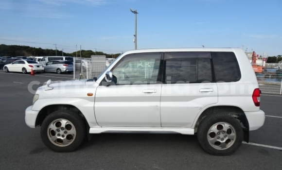 Buy Import Mitsubishi Pajero iO White Car in Dar es Salaam in Dar es Salaam Buy Import Mitsubishi Pajero iO White Car in Dar es Salaam in Dar es Salaam