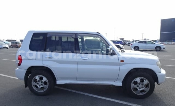 Buy Import Mitsubishi Pajero iO White Car in Dar es Salaam in Dar es Salaam Buy Import Mitsubishi Pajero iO White Car in Dar es Salaam in Dar es Salaam