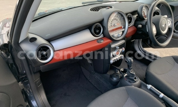 Nunua Ilio tumika Mini Cooper Nyeusi Gari ndani ya Dar es Salaam nchini Dar es Salaam Nunua Ilio tumika Mini Cooper Nyeusi Gari ndani ya Dar es Salaam nchini Dar es Salaam
