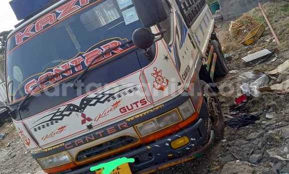 Nunua Ilio tumika Ford AEV AMBULANCE Nyeupe Lori ndani ya Bahi nchini Dodoma Nunua Ilio tumika Ford AEV AMBULANCE Nyeupe Lori ndani ya Bahi nchini Dodoma