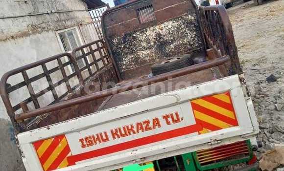 Nunua Ilio tumika Ford AEV AMBULANCE Nyeupe Lori ndani ya Bahi nchini Dodoma Nunua Ilio tumika Ford AEV AMBULANCE Nyeupe Lori ndani ya Bahi nchini Dodoma