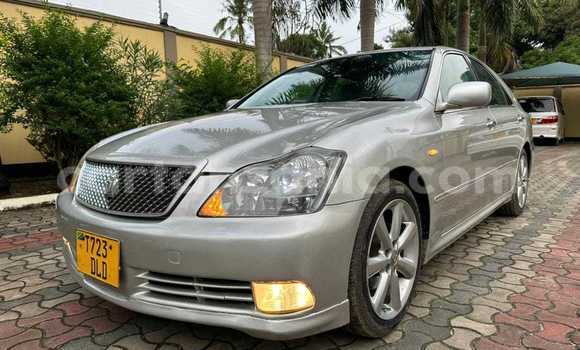 Nunua Ilio tumika Toyota Crown Nyingine Gari ndani ya Bariadi nchini Simiyu