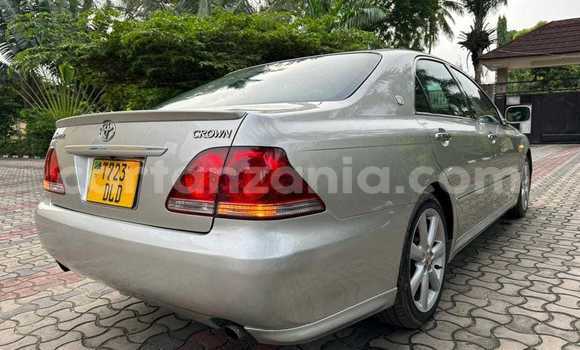 Nunua Ilio tumika Toyota Crown Nyingine Gari ndani ya Bariadi nchini Simiyu Nunua Ilio tumika Toyota Crown Nyingine Gari ndani ya Bariadi nchini Simiyu