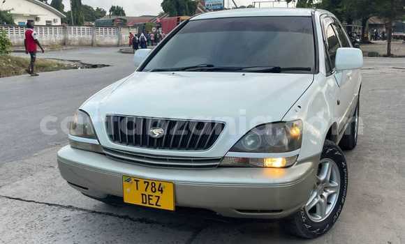 Buy Used Toyota Harrier White Car in Bariadi in Simiyu Buy Used Toyota Harrier White Car in Bariadi in Simiyu
