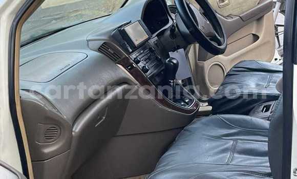 Buy Used Toyota Harrier White Car in Bariadi in Simiyu Buy Used Toyota Harrier White Car in Bariadi in Simiyu