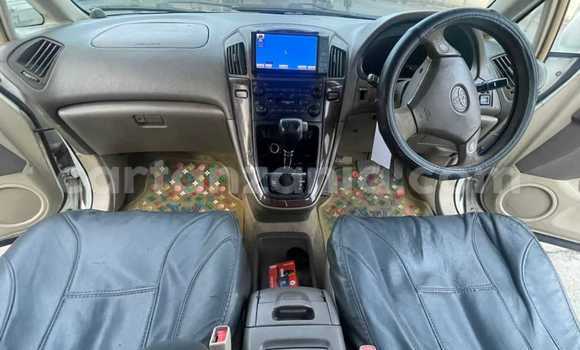 Buy Used Toyota Harrier White Car in Bariadi in Simiyu Buy Used Toyota Harrier White Car in Bariadi in Simiyu