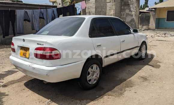 Nunua Ilio tumika Toyota Corolla Nyeupe Gari ndani ya Bagamoyo nchini Pwani Nunua Ilio tumika Toyota Corolla Nyeupe Gari ndani ya Bagamoyo nchini Pwani