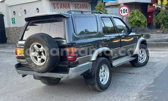 Nunua Ilio tumika Toyota Hilux Nyeusi Gari ndani ya Bagamoyo nchini Pwani Nunua Ilio tumika Toyota Hilux Nyeusi Gari ndani ya Bagamoyo nchini Pwani