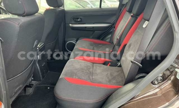 Nunua Imported Suzuki Escudo Brown Gari ndani ya Dar es Salaam nchini Dar es Salaam Nunua Imported Suzuki Escudo Brown Gari ndani ya Dar es Salaam nchini Dar es Salaam