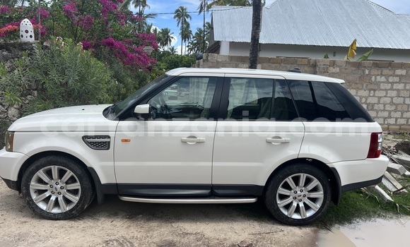 Buy Used Range Rover Range Rover White Car in Magharibi in Zanzibar Urban West