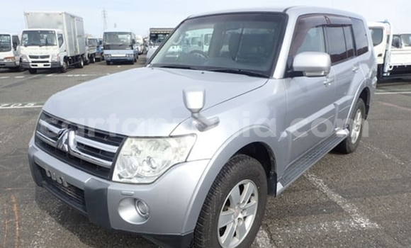 Buy Import Mitsubishi Pajero Silver Car in Dar es Salaam in Dar es Salaam Buy Import Mitsubishi Pajero Silver Car in Dar es Salaam in Dar es Salaam