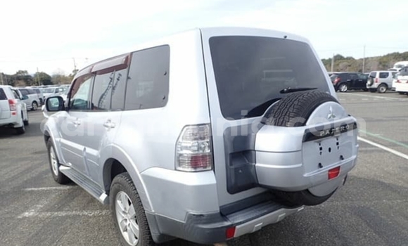 Buy Import Mitsubishi Pajero Silver Car in Dar es Salaam in Dar es Salaam Buy Import Mitsubishi Pajero Silver Car in Dar es Salaam in Dar es Salaam