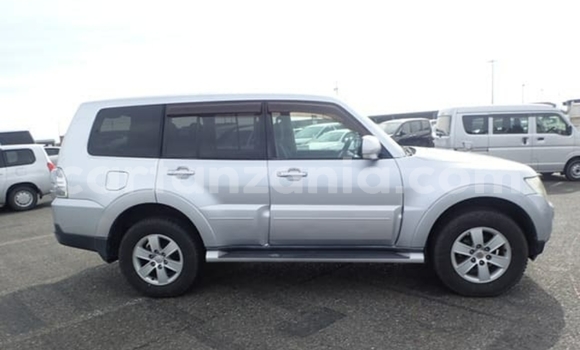 Buy Import Mitsubishi Pajero Silver Car in Dar es Salaam in Dar es Salaam Buy Import Mitsubishi Pajero Silver Car in Dar es Salaam in Dar es Salaam