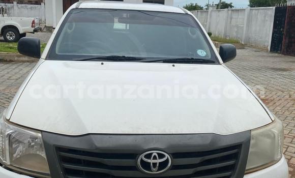 Buy Used Toyota Hilux White Car in Tabora Municipal in Tabora