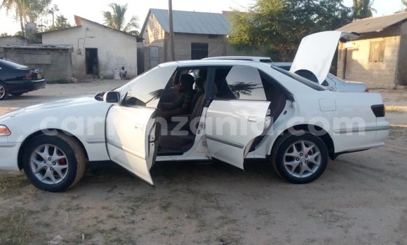 Nunua Ilio tumika Toyota Mark II Nyeupe Gari ndani ya Dar es Salaam nchini Dar es Salaam Nunua Ilio tumika Toyota Mark II Nyeupe Gari ndani ya Dar es Salaam nchini Dar es Salaam