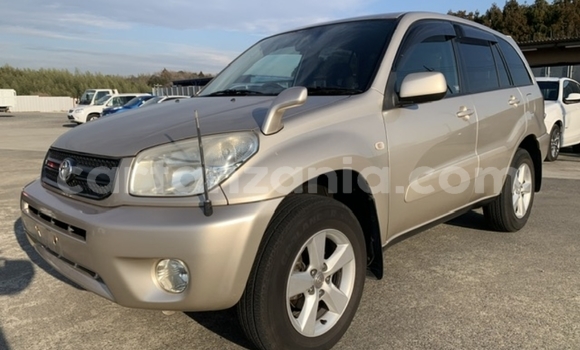 Nunua Imported Toyota RAV4 Nyingine Gari ndani ya Dar es Salaam nchini Dar es Salaam Nunua Imported Toyota RAV4 Nyingine Gari ndani ya Dar es Salaam nchini Dar es Salaam