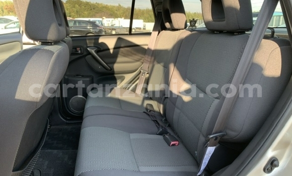 Nunua Imported Toyota RAV4 Nyingine Gari ndani ya Dar es Salaam nchini Dar es Salaam Nunua Imported Toyota RAV4 Nyingine Gari ndani ya Dar es Salaam nchini Dar es Salaam