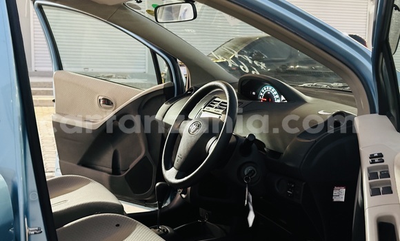 Nunua Imported Toyota Vitz Bluu Gari ndani ya Dar es Salaam nchini Dar es Salaam Nunua Imported Toyota Vitz Bluu Gari ndani ya Dar es Salaam nchini Dar es Salaam