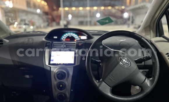 Nunua Imported Toyota Vitz Bluu Gari ndani ya Dar es Salaam nchini Dar es Salaam Nunua Imported Toyota Vitz Bluu Gari ndani ya Dar es Salaam nchini Dar es Salaam