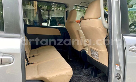 Buy New Toyota Noah Silver Car in Dar es Salaam in Dar es Salaam Buy New Toyota Noah Silver Car in Dar es Salaam in Dar es Salaam