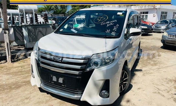 Buy New Toyota Noah White Car in Dar es Salaam in Dar es Salaam Buy New Toyota Noah White Car in Dar es Salaam in Dar es Salaam