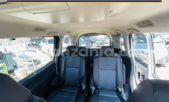 Buy New Toyota Noah White Car in Dar es Salaam in Dar es Salaam Buy New Toyota Noah White Car in Dar es Salaam in Dar es Salaam