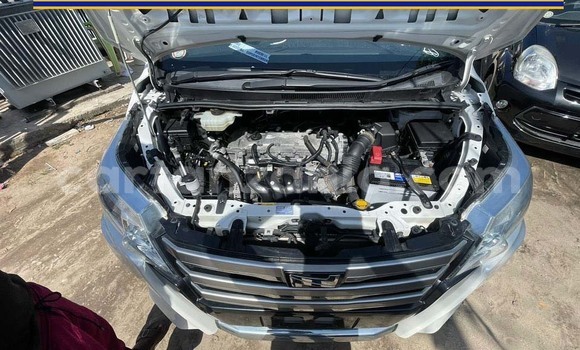 Buy New Toyota Noah White Car in Dar es Salaam in Dar es Salaam Buy New Toyota Noah White Car in Dar es Salaam in Dar es Salaam