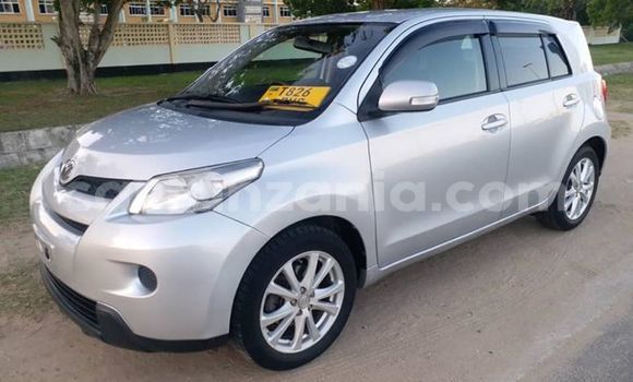 Buy Used Toyota IST Silver Car in Dar es Salaam in Dar es Salaam Buy Used Toyota IST Silver Car in Dar es Salaam in Dar es Salaam