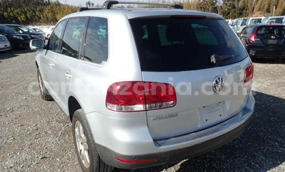 Nunua Imported Volkswagen Touareg Fedha Gari ndani ya Dar es Salaam nchini Dar es Salaam Nunua Imported Volkswagen Touareg Fedha Gari ndani ya Dar es Salaam nchini Dar es Salaam