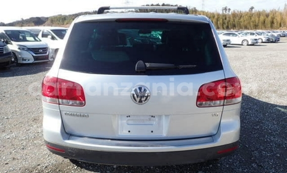 Nunua Imported Volkswagen Touareg Fedha Gari ndani ya Dar es Salaam nchini Dar es Salaam Nunua Imported Volkswagen Touareg Fedha Gari ndani ya Dar es Salaam nchini Dar es Salaam