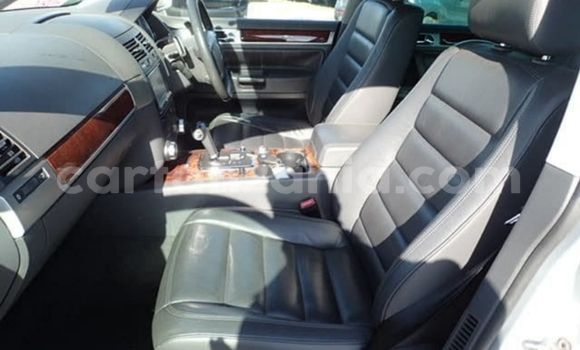 Nunua Imported Volkswagen Touareg Fedha Gari ndani ya Dar es Salaam nchini Dar es Salaam Nunua Imported Volkswagen Touareg Fedha Gari ndani ya Dar es Salaam nchini Dar es Salaam