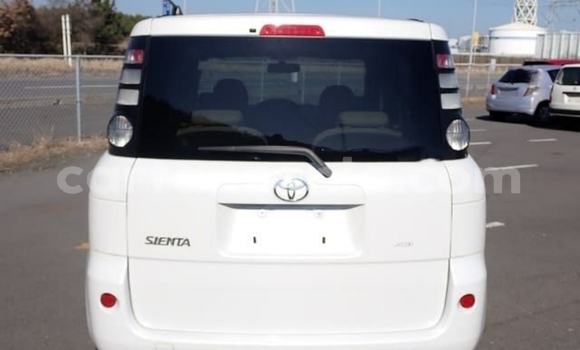 Buy Import Toyota Sienta White Car in Dar es Salaam in Dar es Salaam Buy Import Toyota Sienta White Car in Dar es Salaam in Dar es Salaam