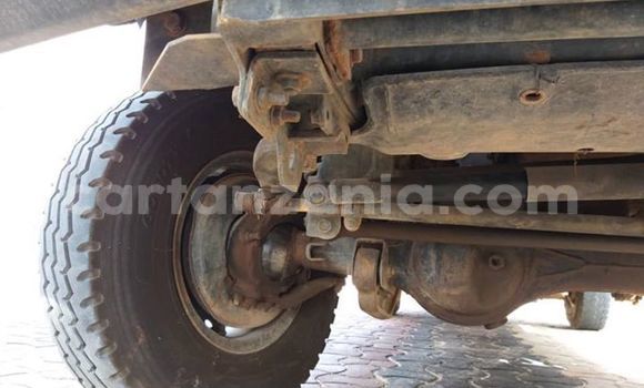 Buy Used Toyota Land Cruiser White Car in Dar es Salaam in Dar es Salaam Buy Used Toyota Land Cruiser White Car in Dar es Salaam in Dar es Salaam