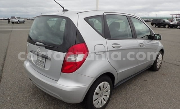 Nunua Imported Mercedes‒Benz A–Class Fedha Gari ndani ya Dar es Salaam nchini Dar es Salaam Nunua Imported Mercedes‒Benz A–Class Fedha Gari ndani ya Dar es Salaam nchini Dar es Salaam