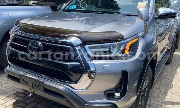 Nunua Imported Toyota Hilux Fedha Gari ndani ya Dar es Salaam nchini Dar es Salaam